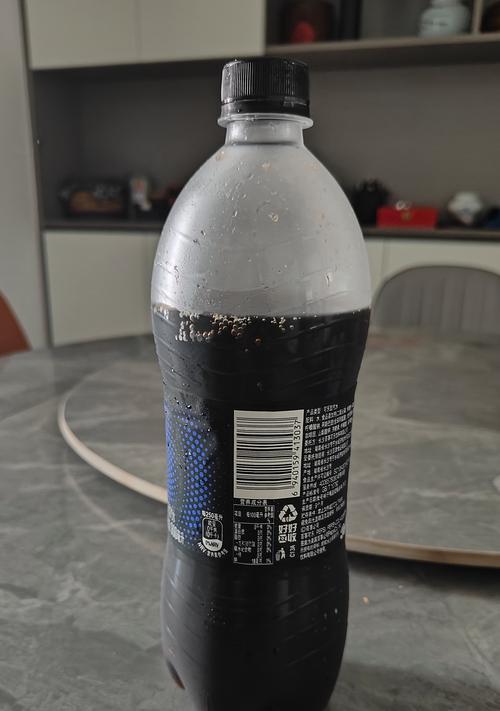 每天喝一瓶可乐会有什么影响？（探究每天饮用一瓶可乐对健康的潜在危害）
