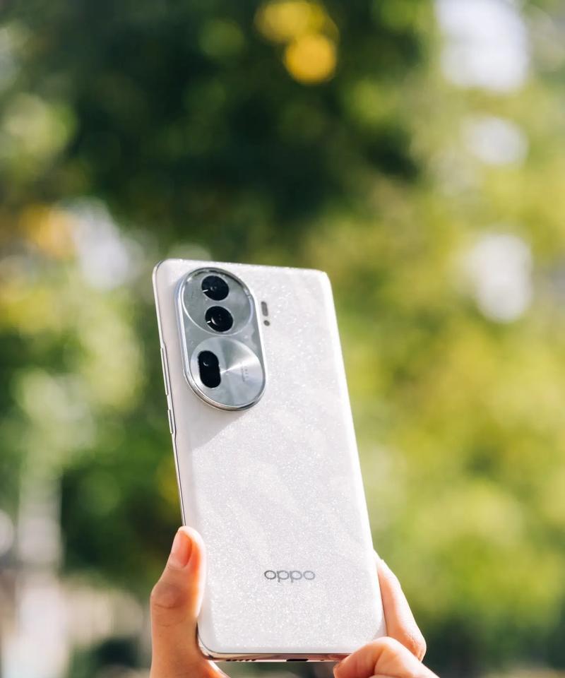 如何辨别真假OPPO手机？（通过查找真伪，保护自己的权益）